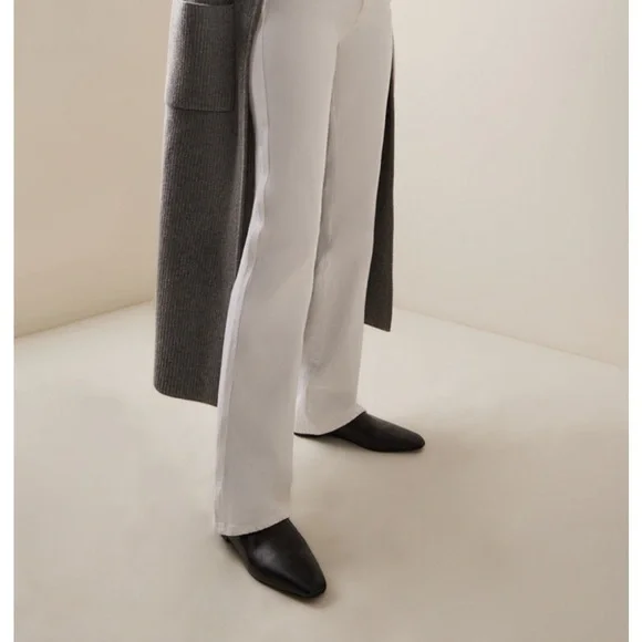 Toteme Leather Chelsea boots NWT - Picture 5 of 6